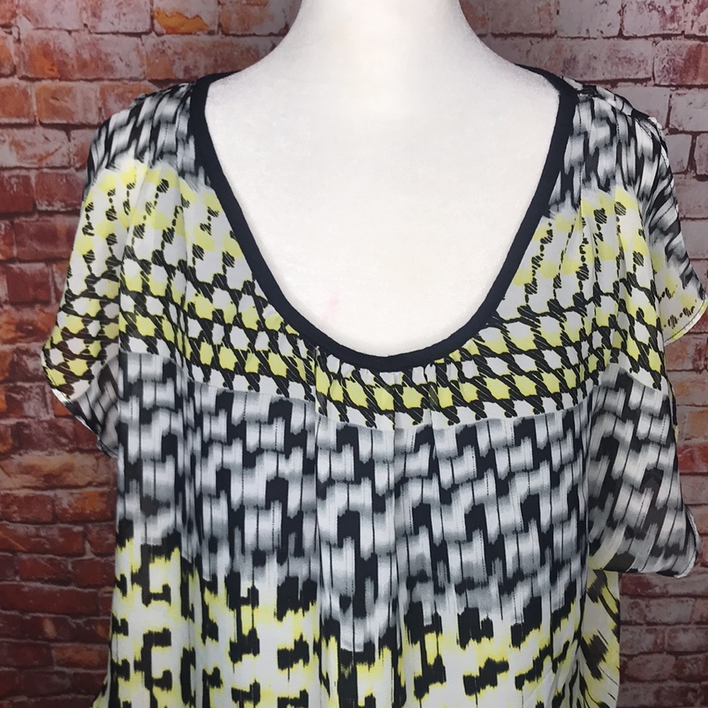 AB Studio Yellow Black and White Geometric Print Overlay Blouse - Picture 4 of 13